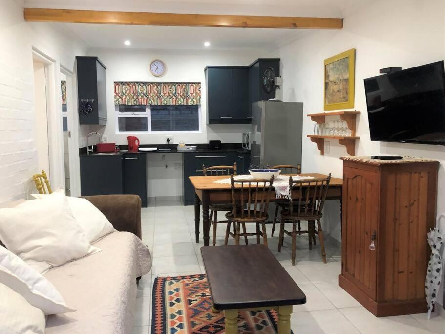 Baylight Accommodation 3 Selfcatering 1 Bedroom Apartment Sleeps 4 Mossel Bay Exterior foto